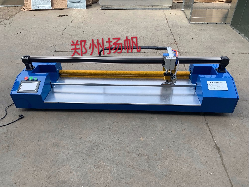 帶裁邊的數(shù)控保溫棉下料機